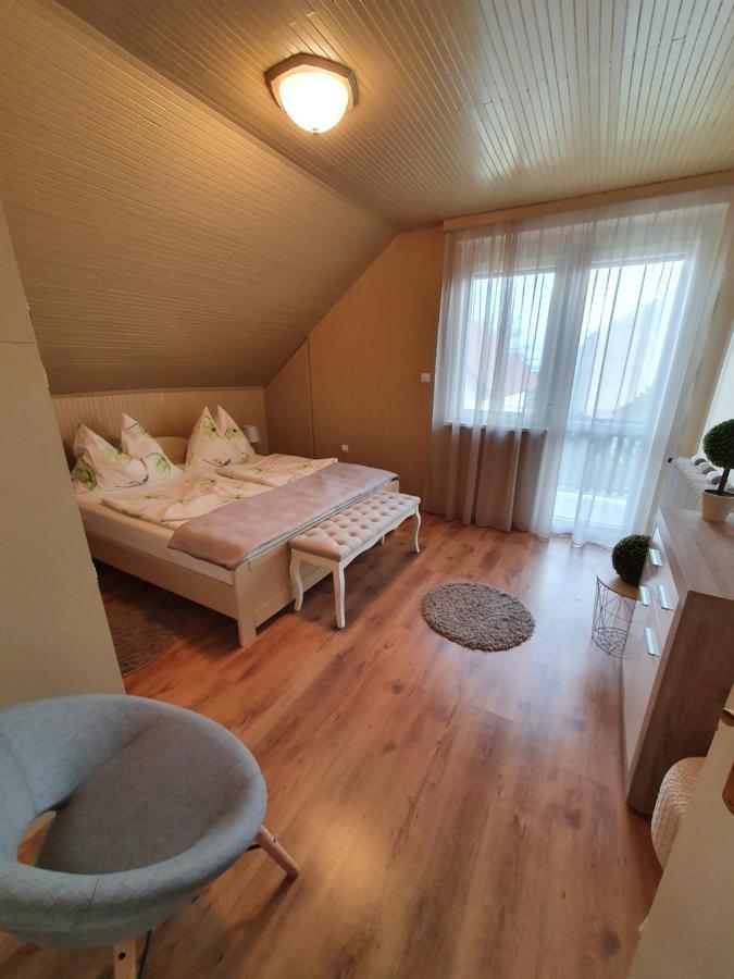 Apartman Ilike Balatonfured Ngoại thất bức ảnh